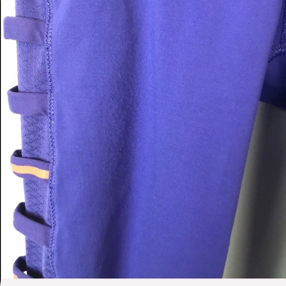 Lululemon Breezy Mesh Crop Leggings Size 2 - Picture 4 of 7